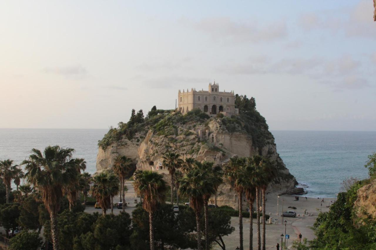 Malu Best Rooms - Tropea Exterior photo